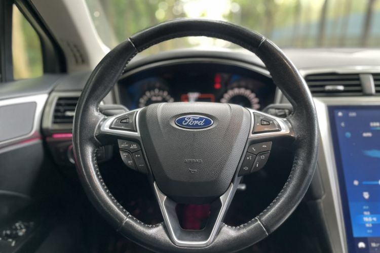 Used Ford Mondeo 2020 EcoBoost 180 Stylish Model Interior 10