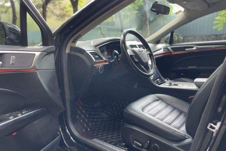 Used Ford Mondeo 2020 EcoBoost 180 Stylish Model Interior 11