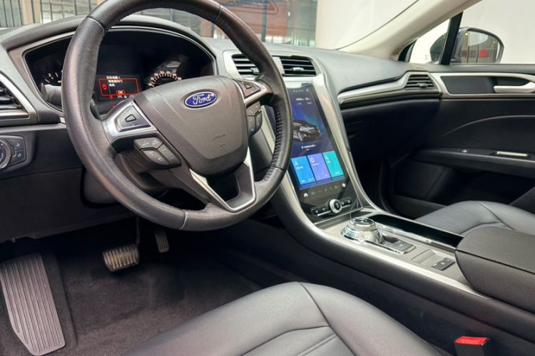 Used Ford Mondeo 2020 EcoBoost 180 Stylish Model Interior 3