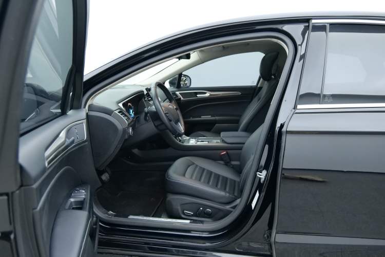 Used Ford Mondeo 2020 EcoBoost 180 Stylish Model Interior 3