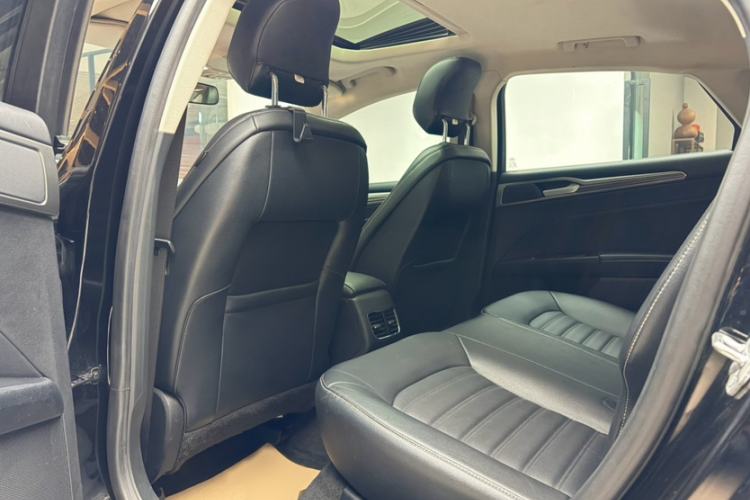 Used Ford Mondeo 2020 EcoBoost 180 Stylish Model Interior 4
