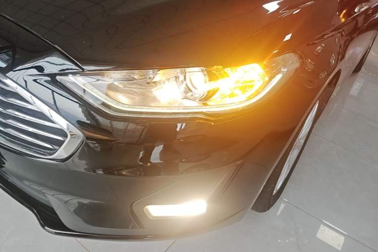 Used Ford Mondeo 2020 EcoBoost 180 Stylish Model Left Front Headlight