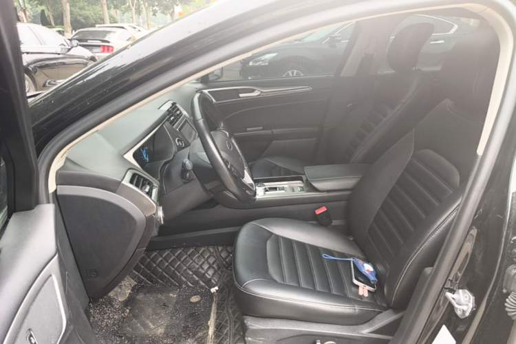 Used Ford Mondeo 2020 EcoBoost 180 Stylish Model Left Front Seat