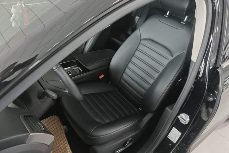 Used Ford Mondeo 2020 EcoBoost 180 Stylish Model Left Front Seat