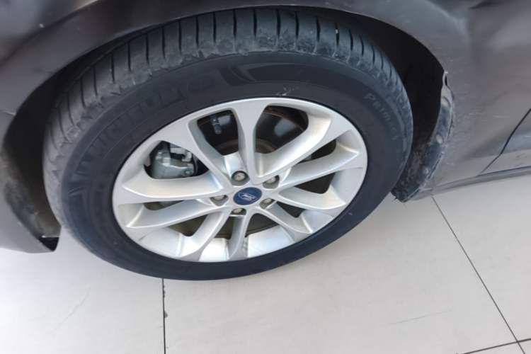 Used Ford Mondeo 2020 EcoBoost 180 Stylish Model Left Front Wheel Hub