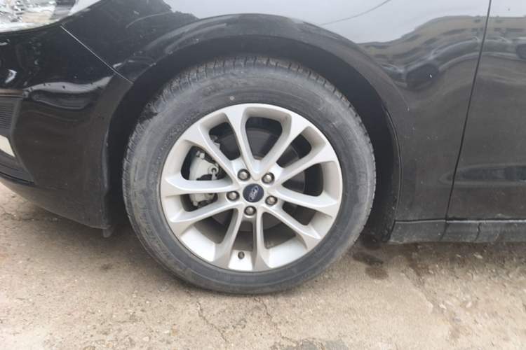 Used Ford Mondeo 2020 EcoBoost 180 Stylish Model Left Front Wheel Hub