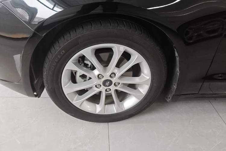 Used Ford Mondeo 2020 EcoBoost 180 Stylish Model Left Front Wheel Hub