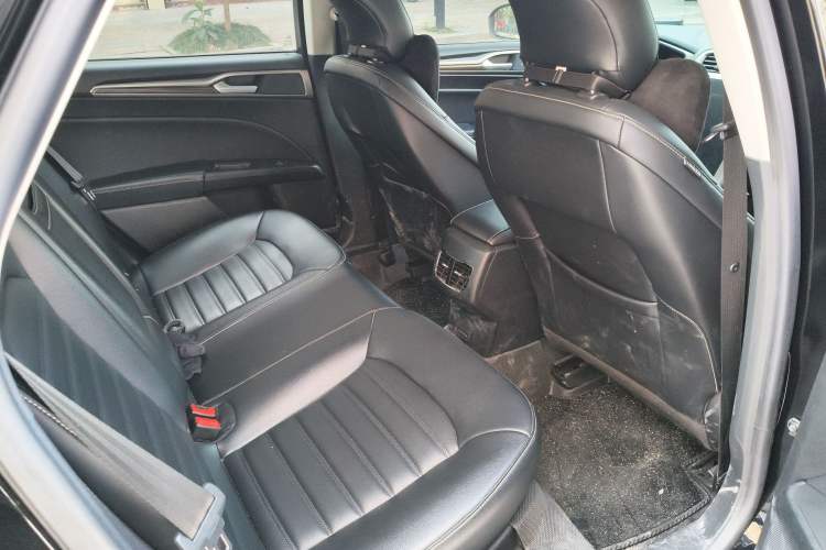 Used Ford Mondeo 2020 EcoBoost 180 Stylish Model Left Rear Seat