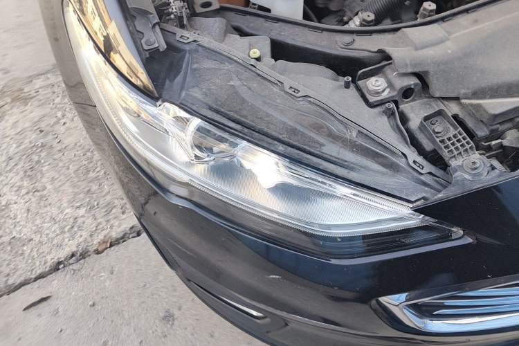 Used Ford Mondeo 2020 EcoBoost 180 Stylish Model Right Front Headlight