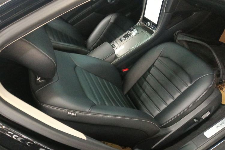 Used Ford Mondeo 2020 EcoBoost 180 Stylish Model Right Front Seat