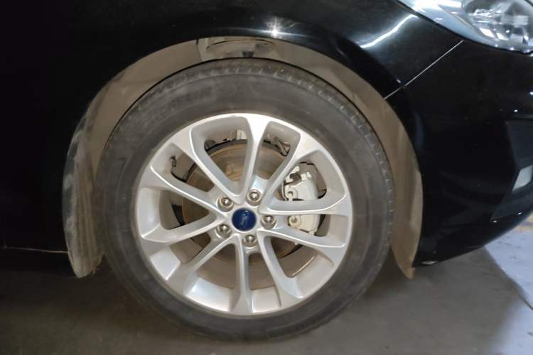 Used Ford Mondeo 2020 EcoBoost 180 Stylish Model Right Front Wheel Hub