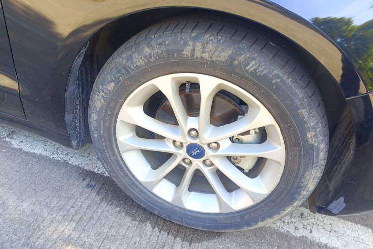 Used Ford Mondeo 2020 EcoBoost 180 Stylish Model Right Front Wheel Hub