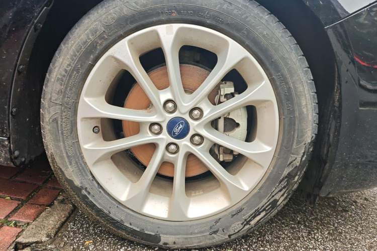 Used Ford Mondeo 2020 EcoBoost 180 Stylish Model Right Front Wheel Hub
