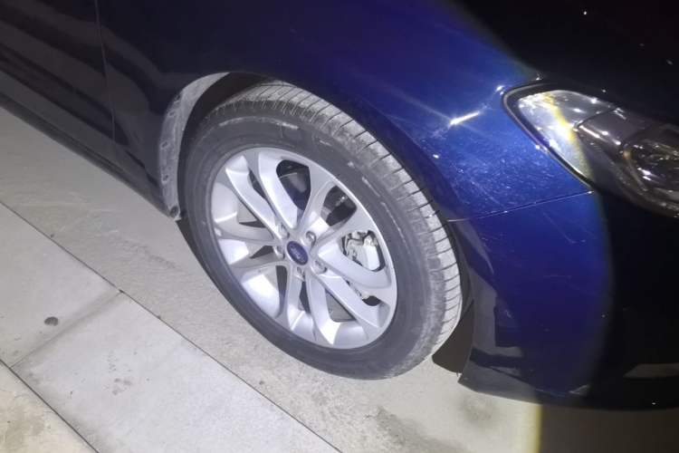 Used Ford Mondeo 2020 EcoBoost 180 Stylish Model Right Front Wheel Hub