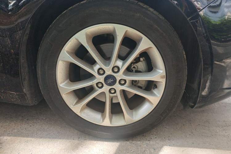 Used Ford Mondeo 2020 EcoBoost 200 Stylish Model Right Front Wheel Hub