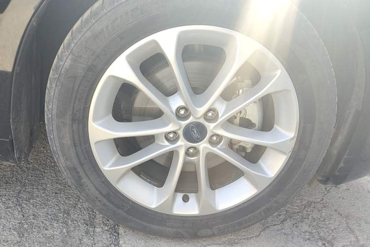 Used Ford Mondeo 2020 EcoBoost 180 Stylish Model Right Front Wheel Hub
