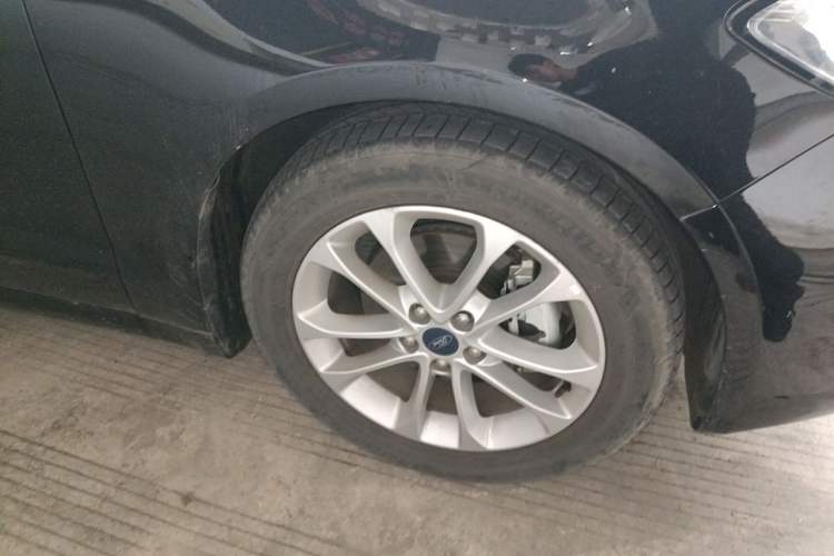 Used Ford Mondeo 2020 EcoBoost 180 Stylish Model Right Front Wheel Hub