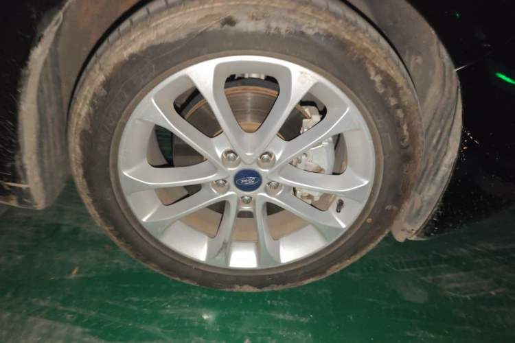 Used Ford Mondeo 2020 EcoBoost 180 Stylish Model Right Front Wheel Hub