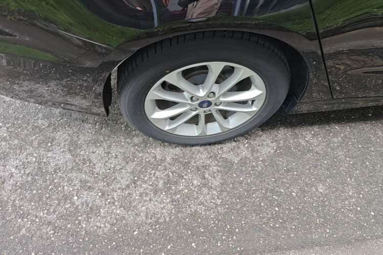 Used Ford Mondeo 2020 EcoBoost 180 Stylish Model Right Rear Wheel Hub