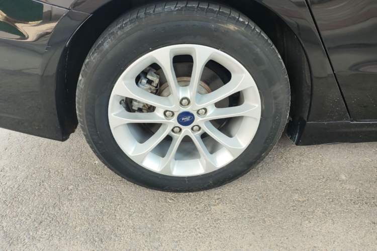 Used Ford Mondeo 2020 EcoBoost 180 Stylish Model Right Rear Wheel Hub