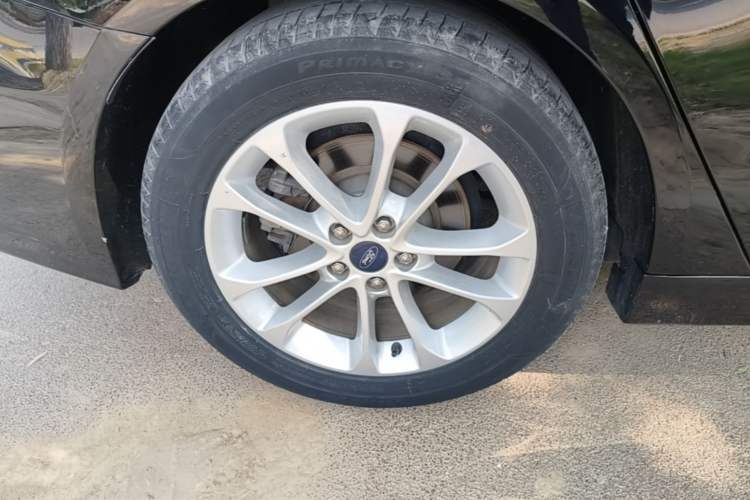 Used Ford Mondeo 2020 EcoBoost 180 Stylish Model Right Rear Wheel Hub