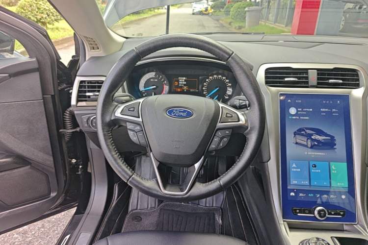 Used Ford Mondeo 2020 EcoBoost 180 Stylish Model Steering Wheel
