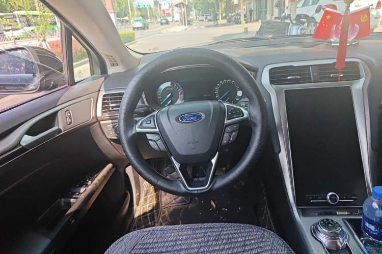 Used Ford Mondeo 2020 EcoBoost 180 Stylish Model Steering Wheel