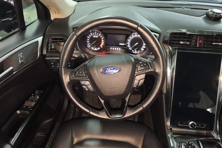 Used Ford Mondeo 2020 EcoBoost 180 Stylish Model Steering Wheel
