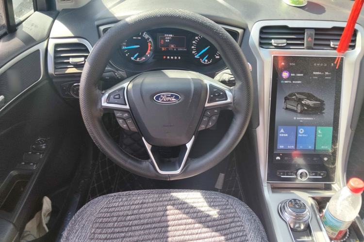 Used Ford Mondeo 2020 EcoBoost 180 Stylish Model Steering Wheel
