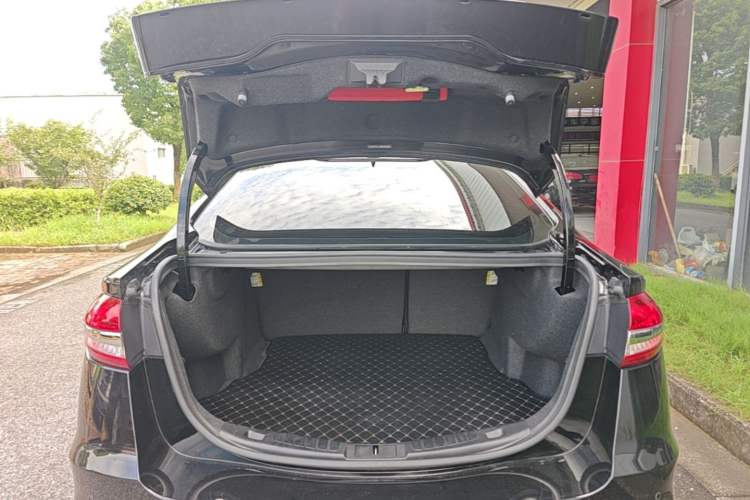 Used Ford Mondeo 2020 EcoBoost 180 Stylish Model Trunk