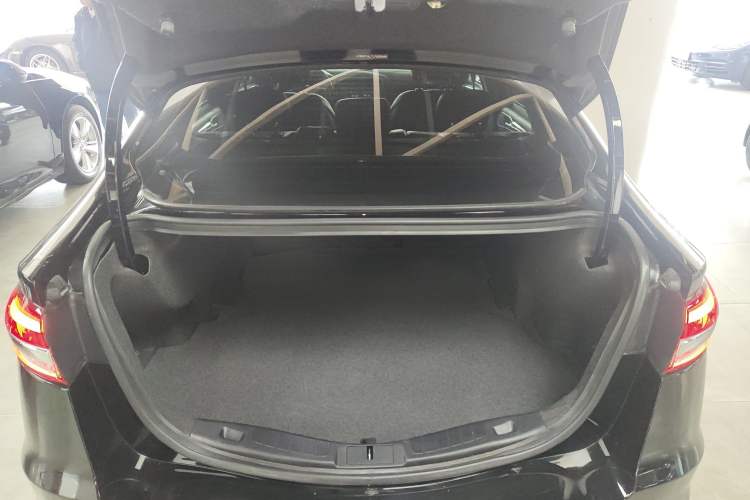 Used Ford Mondeo 2020 EcoBoost 180 Stylish Model Trunk