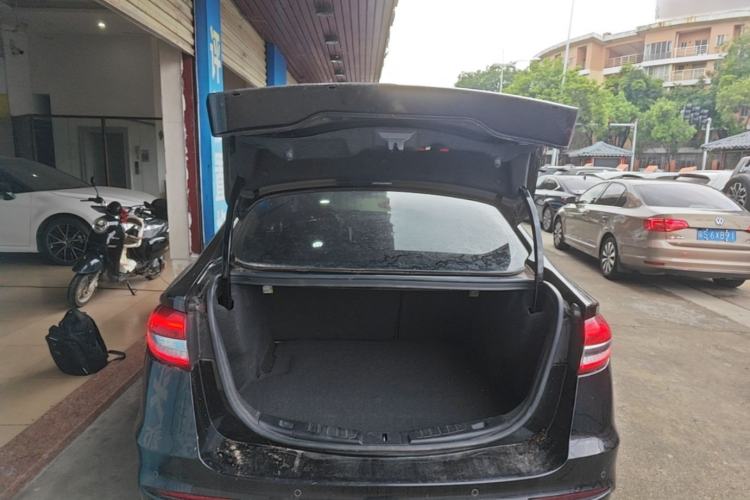Used Ford Mondeo 2020 EcoBoost 180 Stylish Model Trunk
