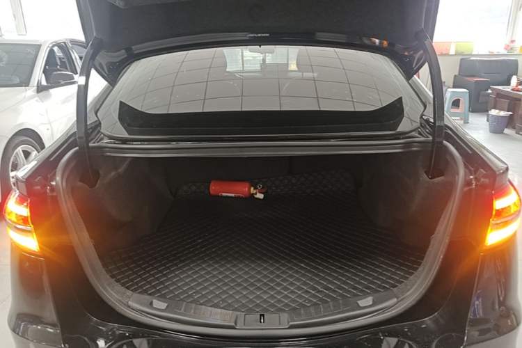 Used Ford Mondeo 2020 EcoBoost 180 Stylish Model Trunk
