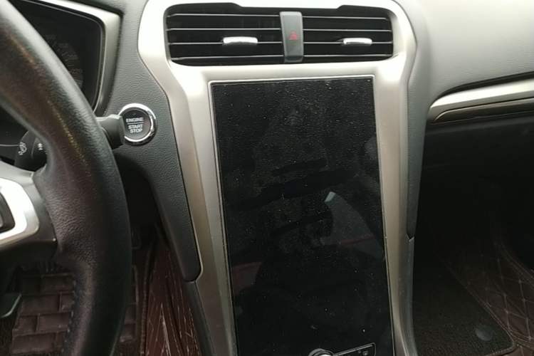 Used Ford Mondeo 2020 EcoBoost 180 Stylish Model Audio And AC Panel
