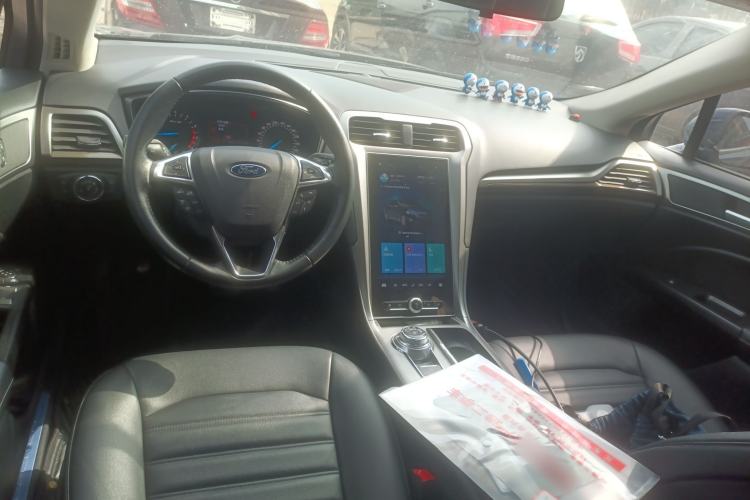 Used Ford Mondeo 2020 EcoBoost 180 Stylish Model Center Console
