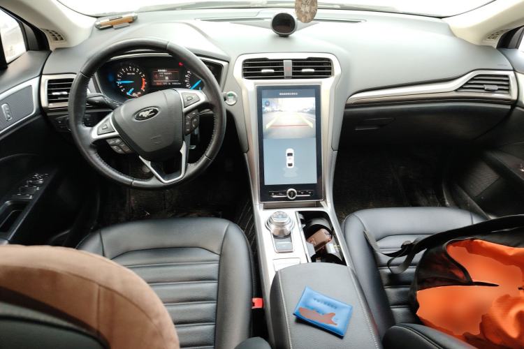 Used Ford Mondeo 2020 EcoBoost 200 Stylish Model Center Console