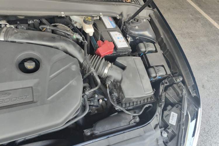 Used Ford Mondeo 2020 EcoBoost 200 Luxury Model Engine Bay Left