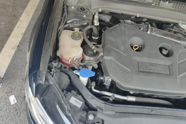 Used Ford Mondeo 2020 EcoBoost 200 Luxury Model Engine Bay Right