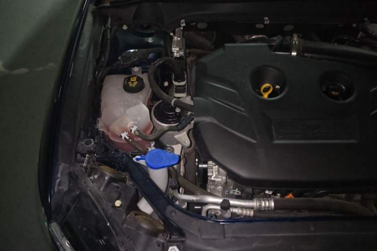 Used Ford Mondeo 2020 EcoBoost 200 Stylish Model Engine Bay Right