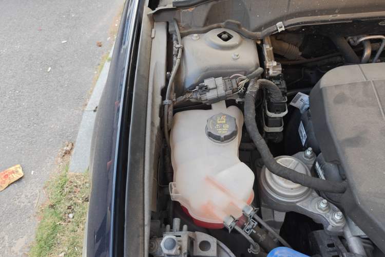 Used Ford Mondeo 2020 EcoBoost 180 Stylish Model Engine Bay Right