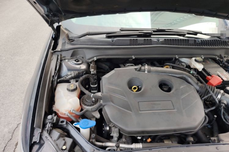Used Ford Mondeo 2020 EcoBoost 200 Stylish Model Engine Bay Right