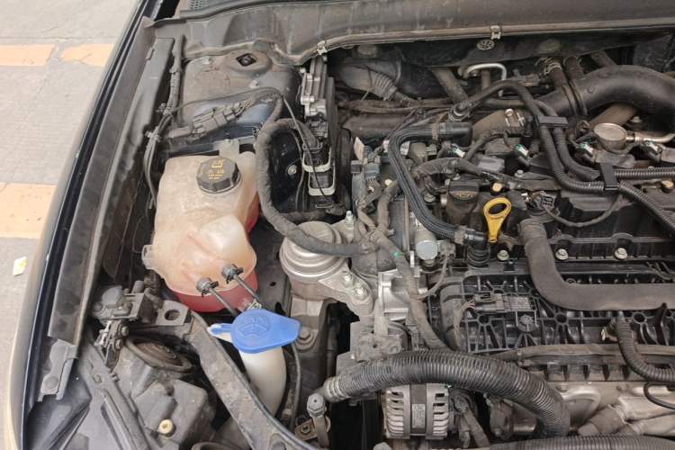 Used Ford Mondeo 2020 EcoBoost 180 Stylish Model Engine Bay Right