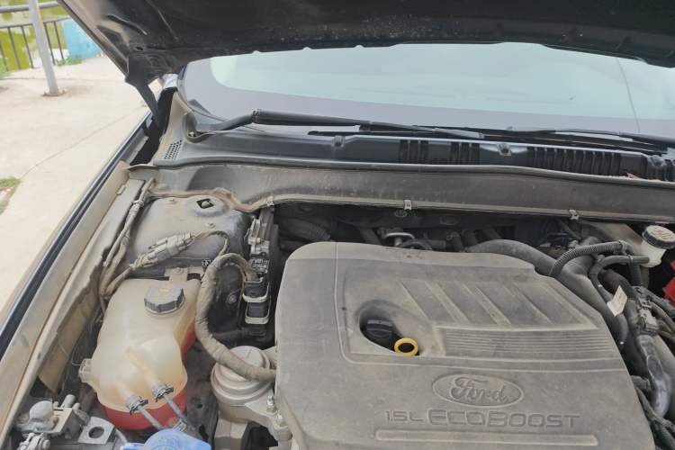 Used Ford Mondeo 2020 EcoBoost 180 Stylish Model Engine Bay Right