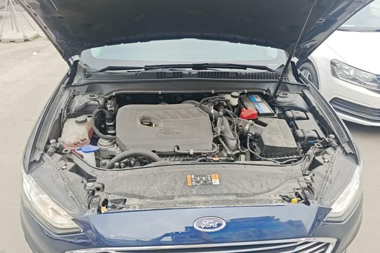 Used Ford Mondeo 2020 EcoBoost 180 Stylish Model Engine Bay