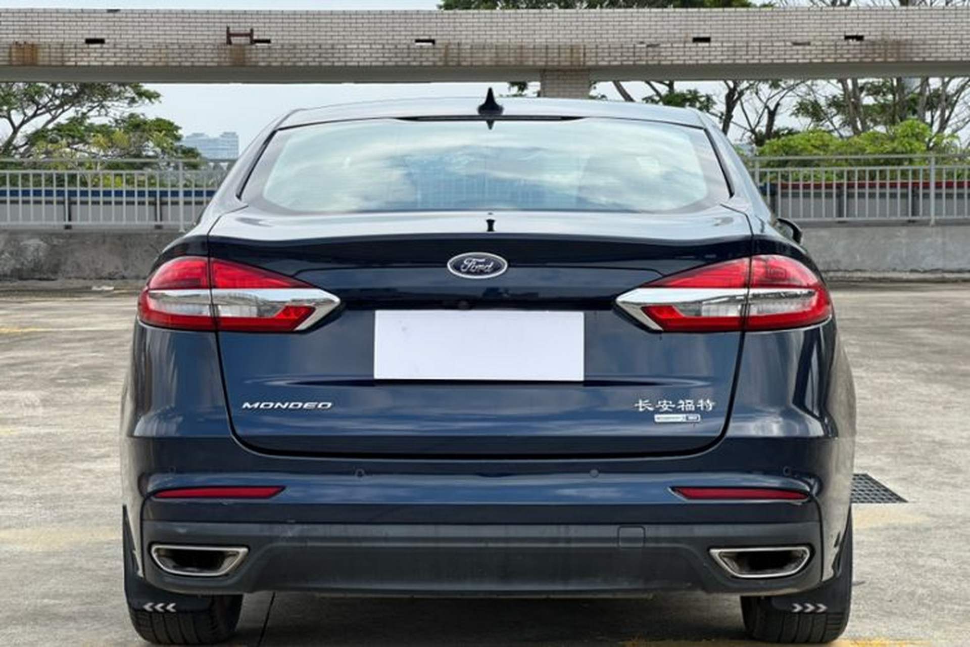 Used Ford Mondeo 2020 EcoBoost 180 Stylish Model Exterior 4