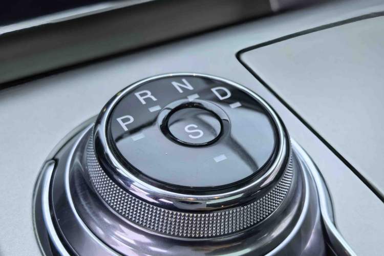 Used Ford Mondeo 2020 EcoBoost 180 Stylish Model Gear Lever