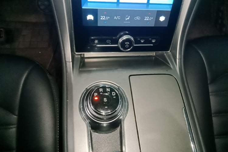 Used Ford Mondeo 2020 EcoBoost 180 Stylish Model Gear Lever