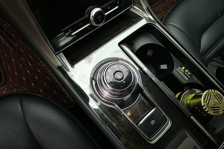 Used Ford Mondeo 2020 EcoBoost 180 Stylish Model Gear Lever