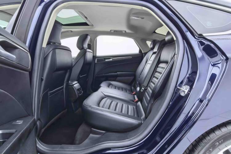 Used Ford Mondeo 2020 EcoBoost 180 Stylish Model Interior 4