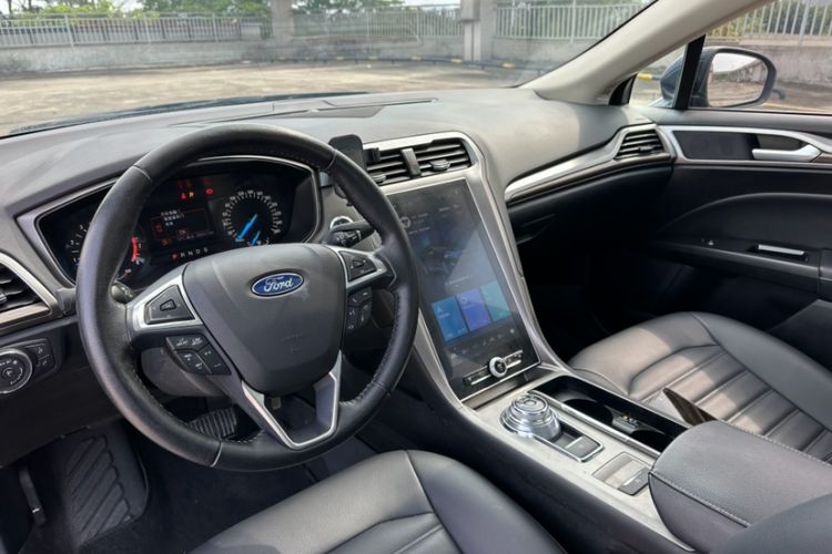 Used Ford Mondeo 2020 EcoBoost 180 Stylish Model Interior 7